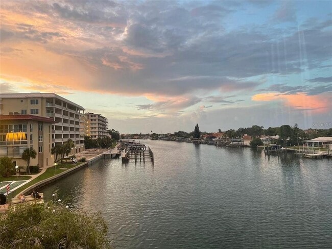 105 Island Way in Clearwater, FL - Building Photo - Building Photo