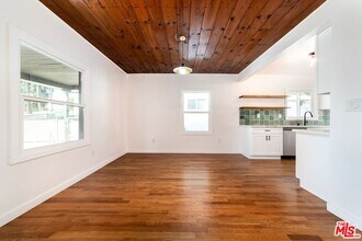 6221 Arroyo Glen St in Los Angeles, CA - Foto de edificio - Building Photo