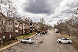 Crossland Manor Apartments in Clarksville, TN - Building Photo - Building Photo
