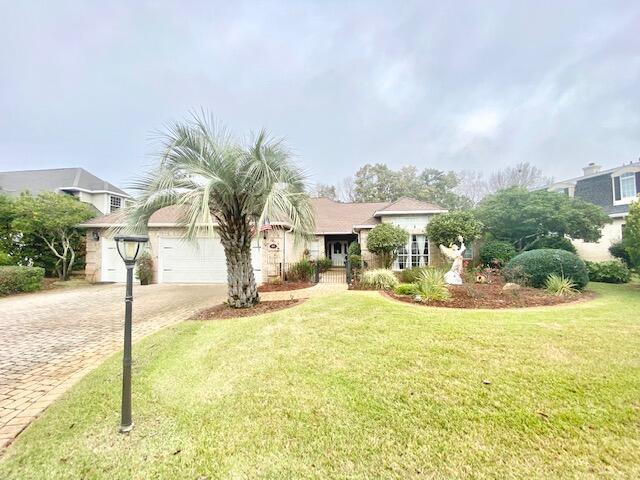 4401 Windrush Dr in Niceville, FL - Building Photo