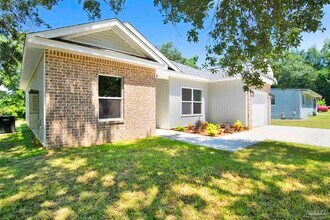4 Tennessee Dr in Pensacola, FL - Building Photo - Building Photo