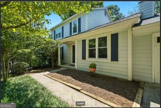 3075 Glen Knolls Ct in Alpharetta, GA - Building Photo - Building Photo