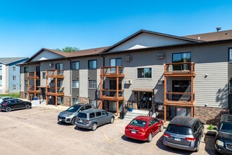 Bentwood Manor Apartments in Sioux Falls, SD - Building Photo - Building Photo