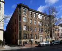 3115 Mt Pleasant St NW in Washington, DC - Foto de edificio - Building Photo