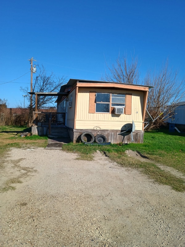 1801 S Business 45 in Corsicana, TX - Building Photo - Building Photo