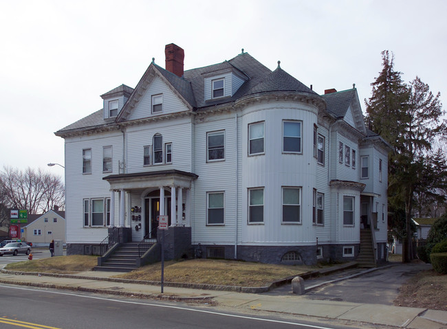 163 High St in Taunton, MA - Building Photo - Building Photo