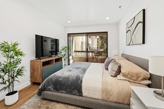 5605 Friars Rd, Unit 288 in San Diego, CA - Building Photo - Building Photo