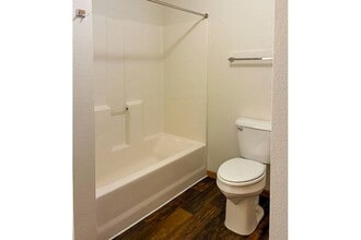 Pheasant Hollow Apartments in Grundy Center, IA - Building Photo - Building Photo