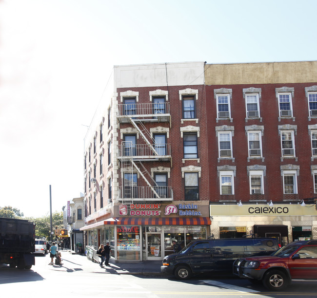 Dunkin' Donuts in Brooklyn, NY - Building Photo - Building Photo
