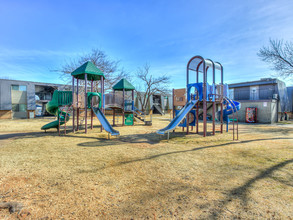 10 West Apartments in Oklahoma City, OK - Foto de edificio - Building Photo