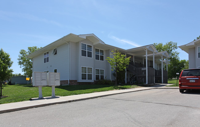 Valley Springs in Auburn, KS - Foto de edificio - Building Photo