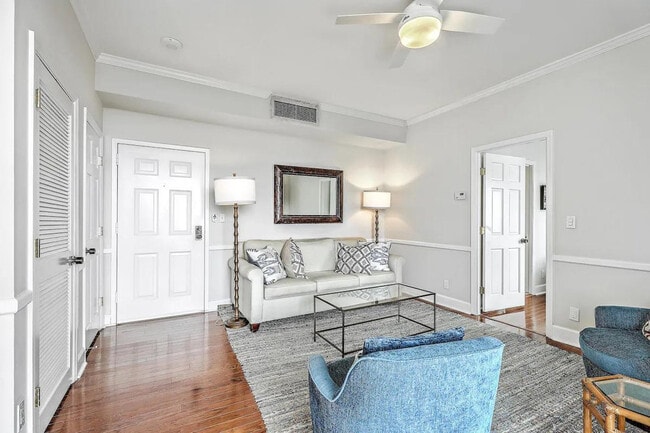 14 Murray Blvd in Charleston, SC - Building Photo - Building Photo