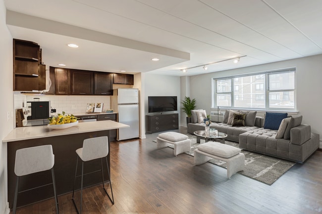 property at 6119 N Kenmore Ave