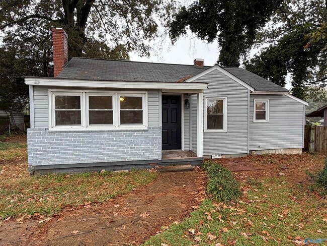 property at 1628 8th St SE