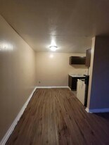 14815 Euclid Ave in East Cleveland, OH - Building Photo