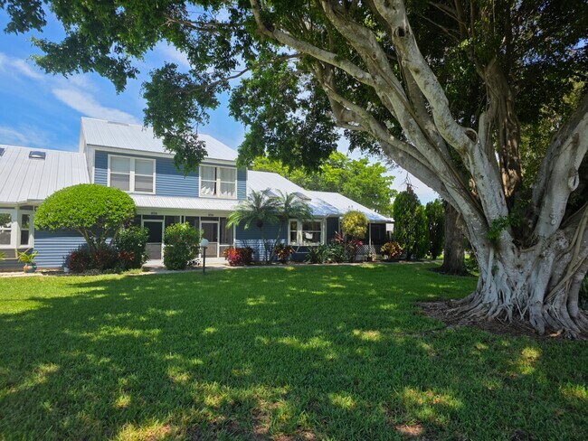3425 Timberwood Cir