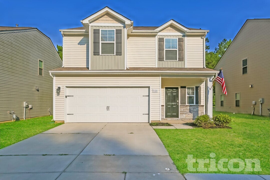 1131 Rankin Oaks St in Charlotte, NC - Foto de edificio