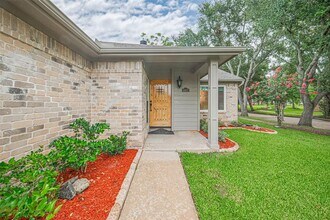 3407 Hillstone Dr in Sugar Land, TX - Building Photo - Building Photo