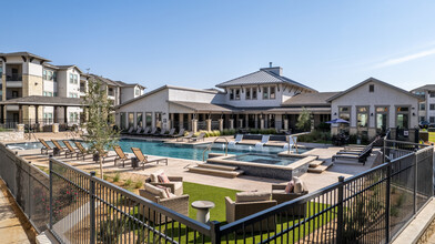 Windmill Ranch Apartments in Odessa, TX - Building Photo - Building Photo