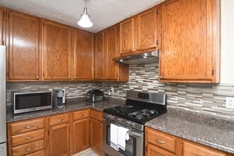 7514 Split Oak Ct in Houston, TX - Foto de edificio - Building Photo