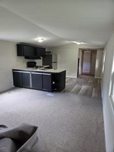 8 Geer Rd in Hudson Falls, NY - Building Photo - Building Photo
