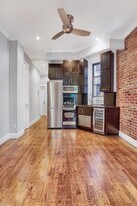 Mott Street in New York, NY - Building Photo