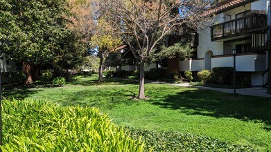 606 San Conrado Ter in Sunnyvale, CA - Foto de edificio - Building Photo