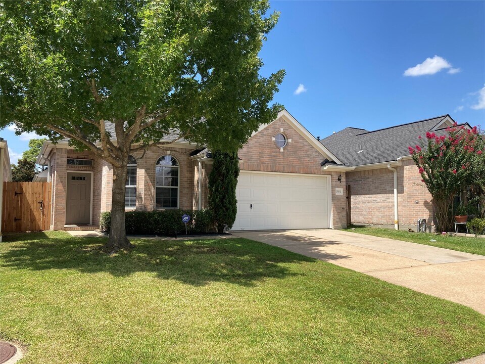 15931 Pleasant Green Cir in Tomball, TX - Building Photo