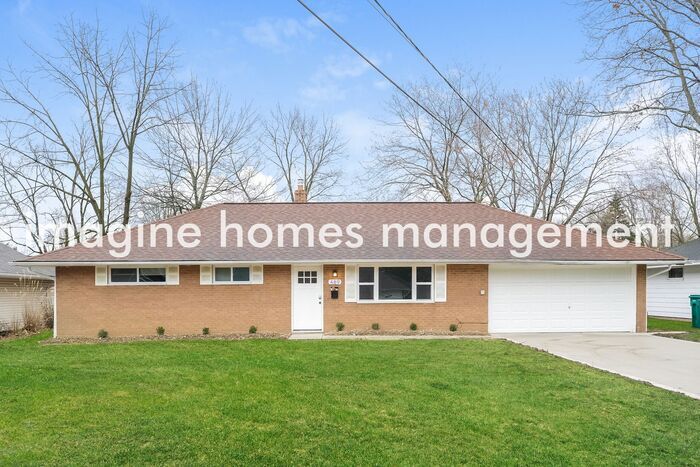 489 Harris Rd in Richmond Heights, OH - Building Photo