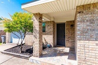 5017 Brookview Dr in Sachse, TX - Building Photo - Building Photo