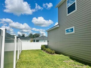 4530 NW 14th Lp in Ocala, FL - Building Photo - Building Photo