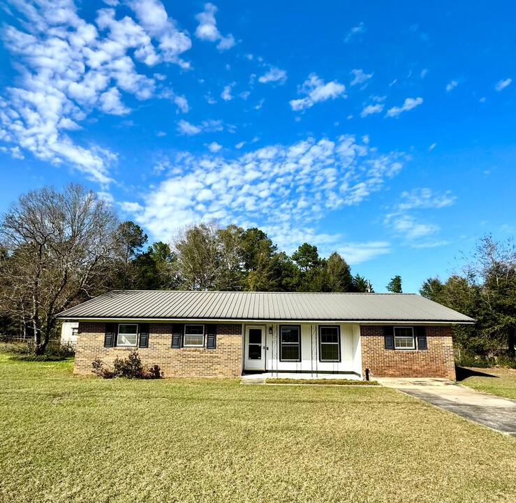 275 Sharon Ln in Ozark, AL - Building Photo