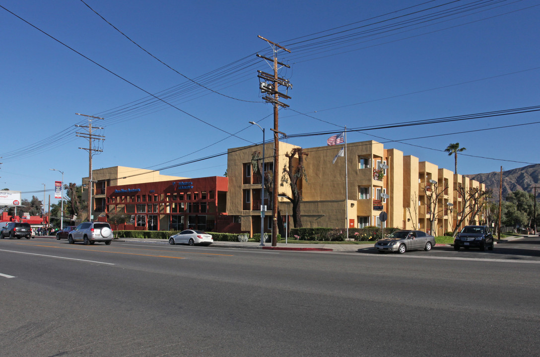 Burns Manor Apartments in Sunland, CA - Building Photo