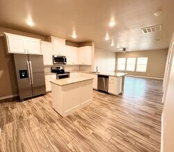 5415 Rose Garden Loop, Unit A in Killeen, TX - Foto de edificio - Building Photo