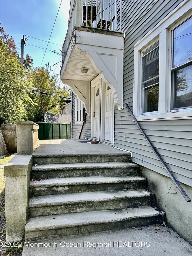 property at 1004 Fifth Ave