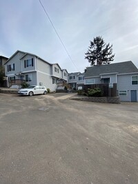 Magnolia Park in Portland, OR - Foto de edificio - Building Photo