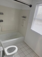 13677 Cedar Rd in University Heights, OH - Building Photo - Building Photo