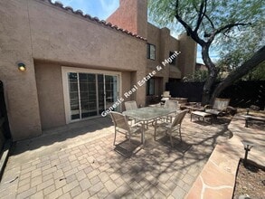 2961 E Winterhaven Dr in Tucson, AZ - Building Photo - Building Photo