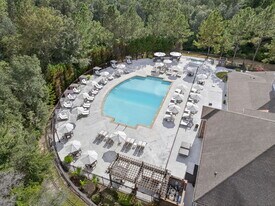 Charleston Apartment Homes in Mobile, AL - Building Photo