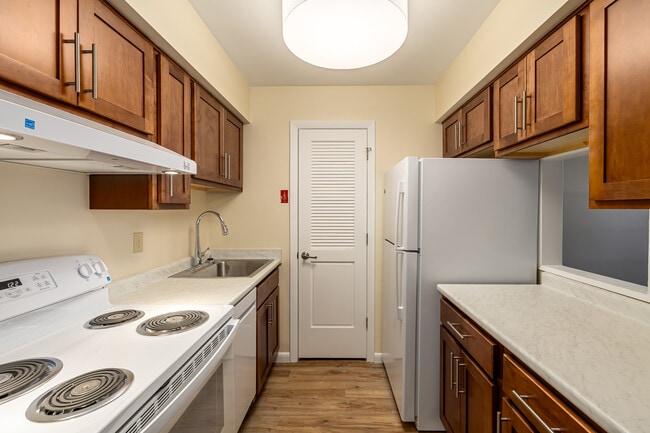 Parkside Gables in Stamford, CT - Foto de edificio - Interior Photo