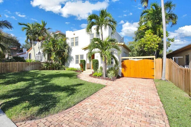 607 Flamingo Dr in West Palm Beach, FL - Building Photo - Building Photo