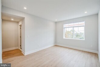 646 N 32nd St in Philadelphia, PA - Foto de edificio - Building Photo