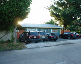 932 NE 16th Ave in Fort Lauderdale, FL - Foto de edificio - Building Photo