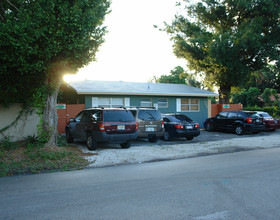 932 NE 16th Ave in Fort Lauderdale, FL - Building Photo - Building Photo