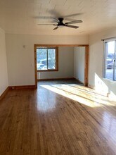 442 NE 1st St in Toledo, OR - Building Photo - Building Photo