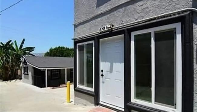 property at 631 Benton Wy