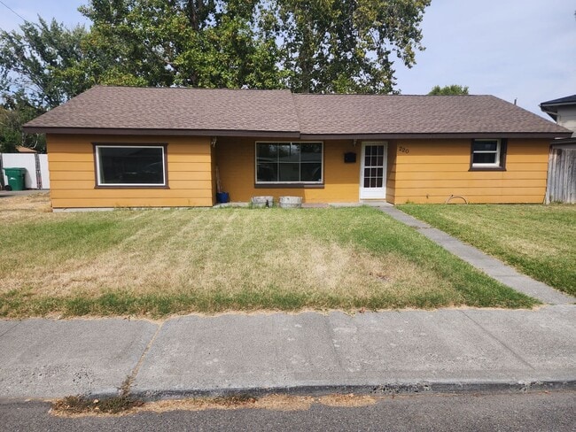 property at 220 W 12th Ave