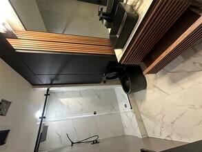 651 Bering Dr in Houston, TX - Building Photo - Building Photo