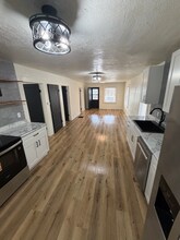 103 N Francis St in Excelsior Springs, MO - Foto de edificio - Building Photo