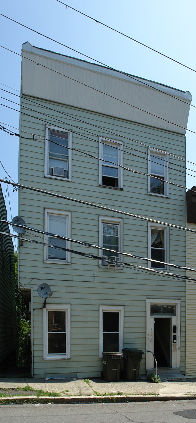 37 Egbert St in Cohoes, NY - Building Photo - Building Photo